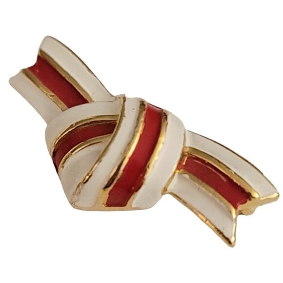 Trifari Crown Over T Gold tone Red White Enamel Love Knot Ribbon Bar Pin, Signed - Picture 3 of 9